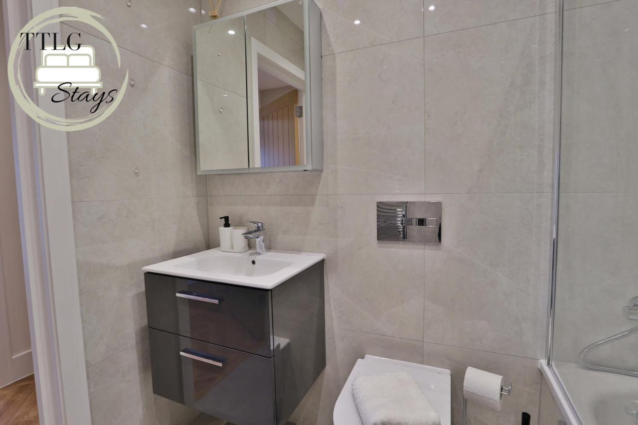 Newly-Built Urban Retreat By Ttlg Stays Rickmansworth Εξωτερικό φωτογραφία